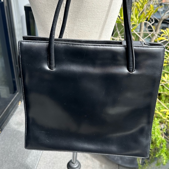 Country Road Black Leather Shoulder Bag - Picture 5 of 9